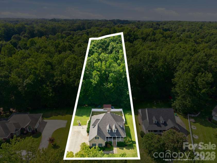 421 De Lara Circle, Salisbury, NC 28146.  MLS# CAR4411732, YatesRealty ID 50497. 