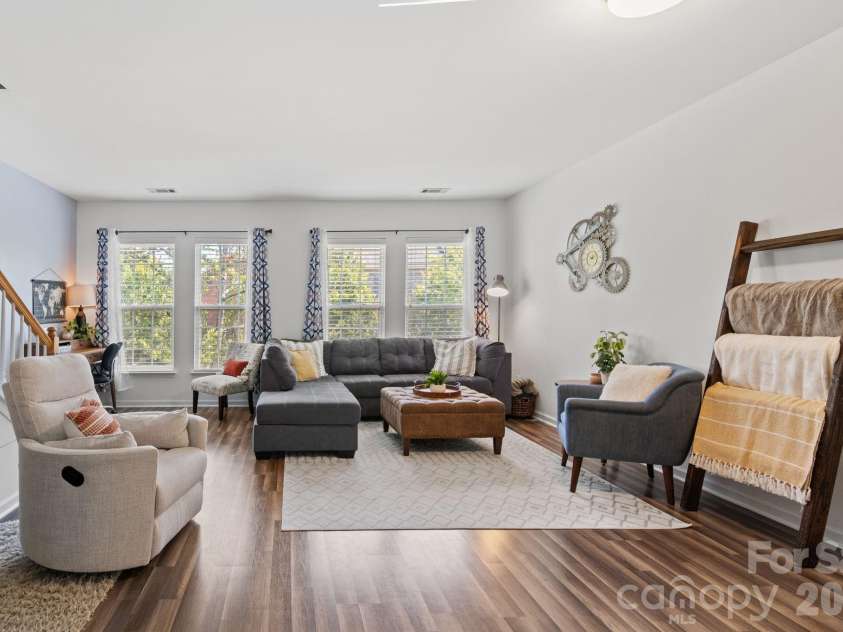 9810 Kings Parade Boulevard, Charlotte, NC 28273.  MLS# CAR4423206, YatesRealty ID 50498. 