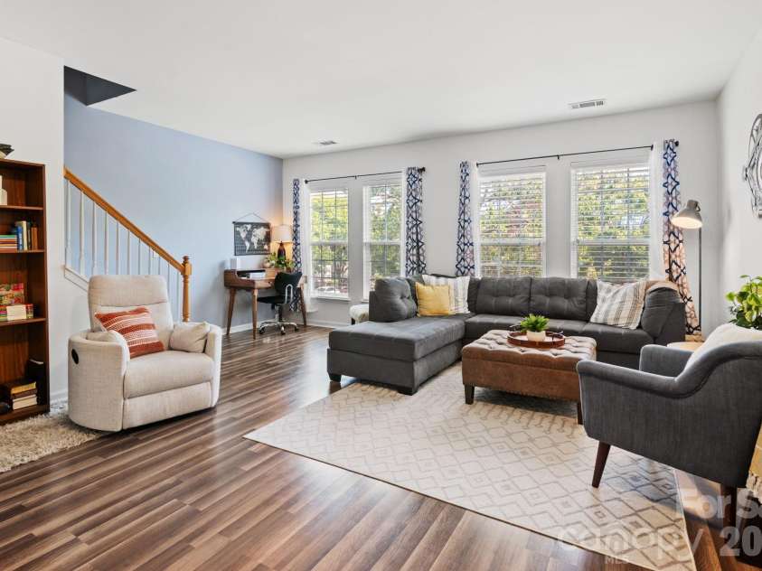 9810 Kings Parade Boulevard, Charlotte, NC 28273.  MLS# CAR4423206, YatesRealty ID 50498. 