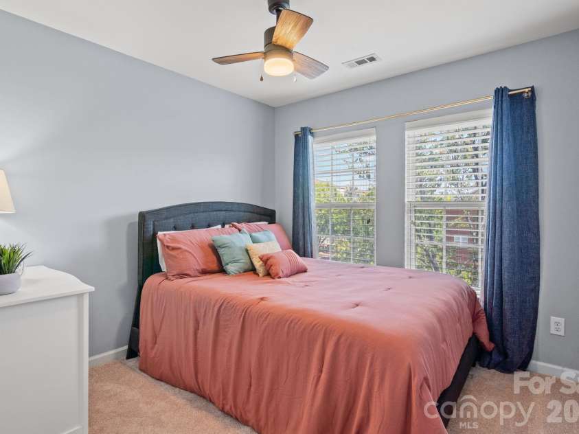 9810 Kings Parade Boulevard, Charlotte, NC 28273.  MLS# CAR4423206, YatesRealty ID 50498. 