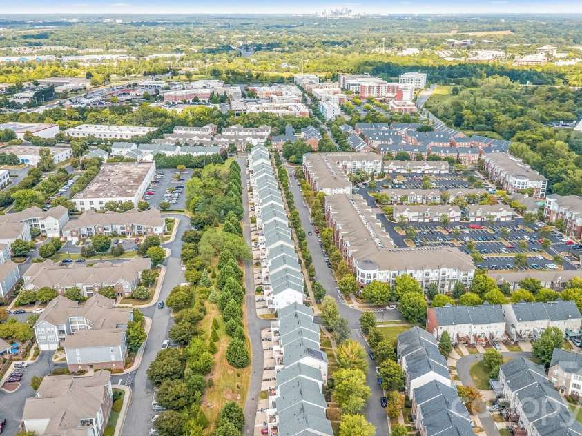 9810 Kings Parade Boulevard, Charlotte, NC 28273.  MLS# CAR4423206, YatesRealty ID 50498. 