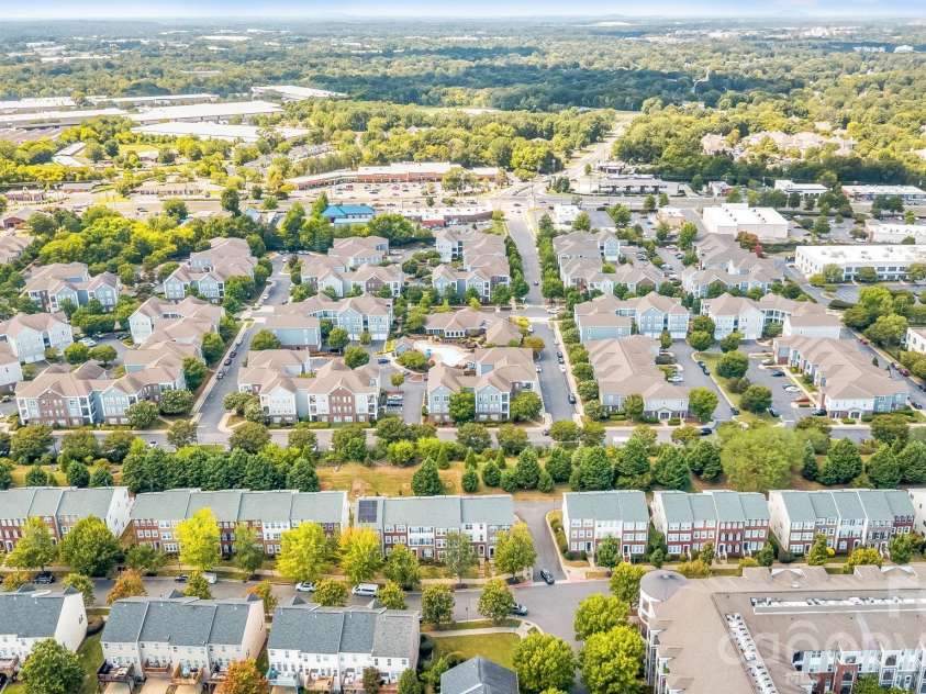 9810 Kings Parade Boulevard, Charlotte, NC 28273.  MLS# CAR4423206, YatesRealty ID 50498. 