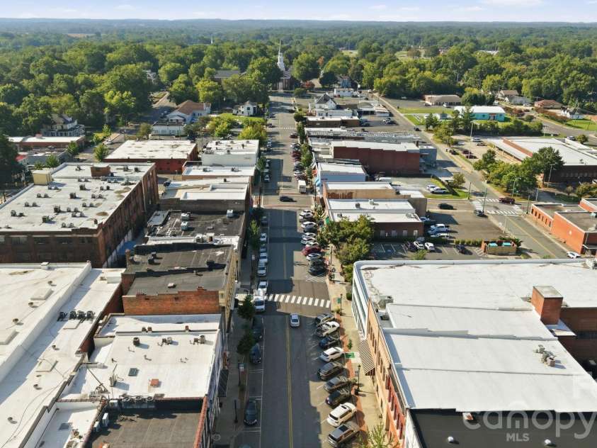 503 Washington Street, Monroe, NC 28112.  MLS# CAR4422789, YatesRealty ID 50499. 