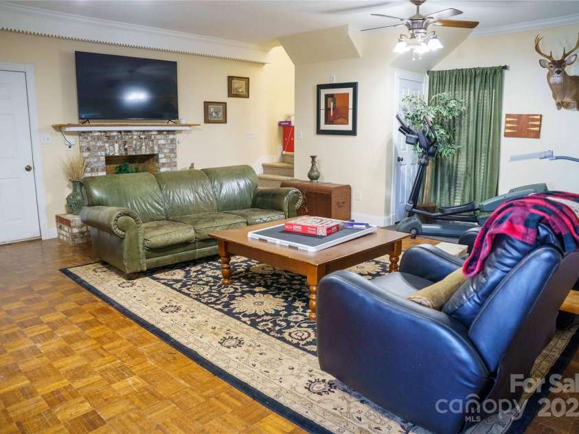 2111 Windermere Lane, Shelby, NC 28150.  MLS# CAR4193162, YatesRealty ID 505. Family Room