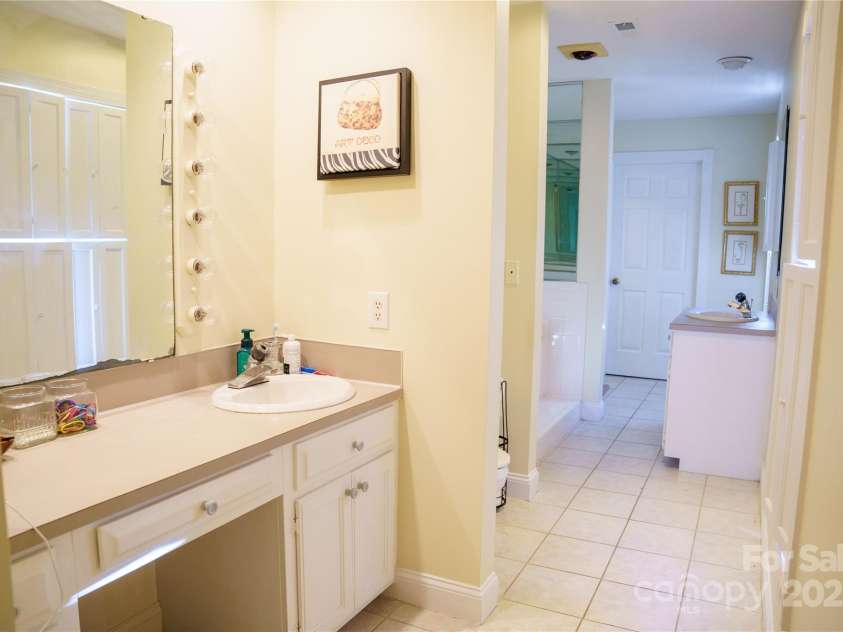 2111 Windermere Lane, Shelby, NC 28150.  MLS# CAR4193162, YatesRealty ID 505. Master Bathroom