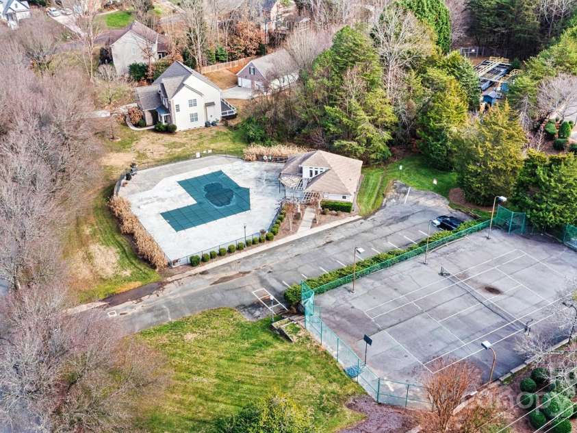 116 Diamond Head Drive, Mooresville, NC 28117.  MLS# CAR4208538, YatesRealty ID 5050. Community Pool and Tennis Courts