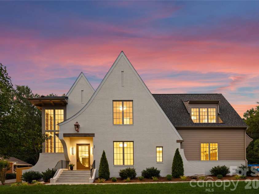 236 Wingrave Drive, Charlotte, NC 28270.  MLS# CAR4422775, YatesRealty ID 50500. 