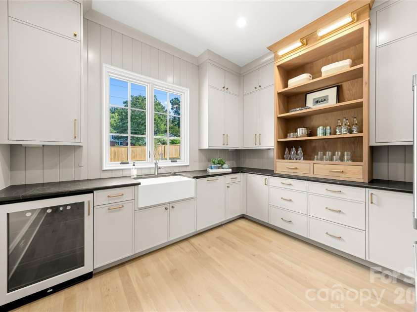 236 Wingrave Drive, Charlotte, NC 28270.  MLS# CAR4422775, YatesRealty ID 50500. 