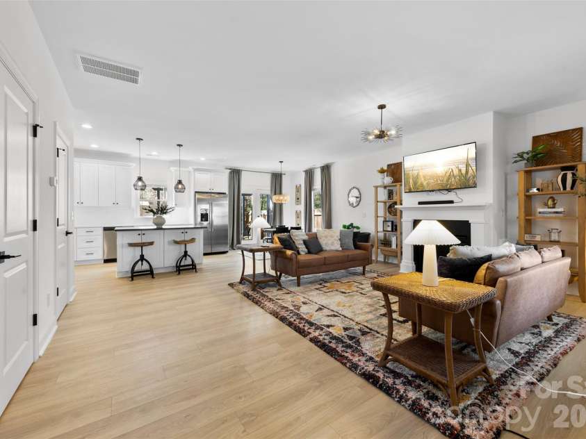 4114 Rutgers Avenue, Charlotte, NC 28206.  MLS# CAR4423213, YatesRealty ID 50502. 