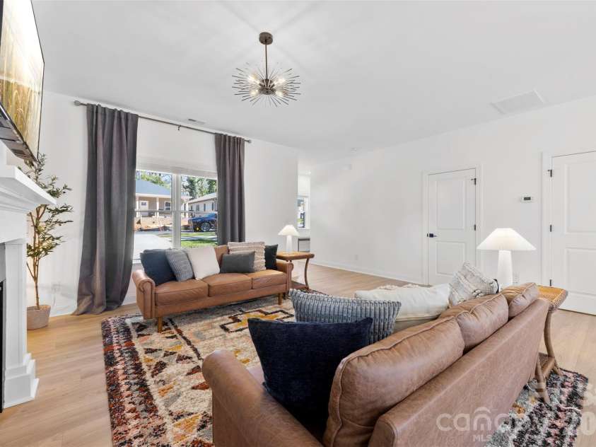 4114 Rutgers Avenue, Charlotte, NC 28206.  MLS# CAR4423213, YatesRealty ID 50502. 