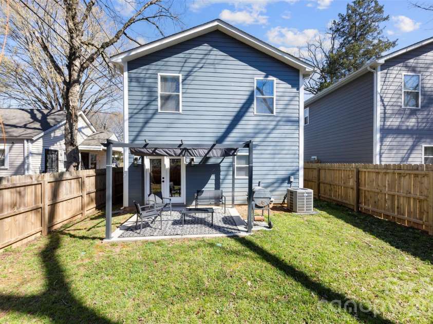 4114 Rutgers Avenue, Charlotte, NC 28206.  MLS# CAR4423213, YatesRealty ID 50502. 
