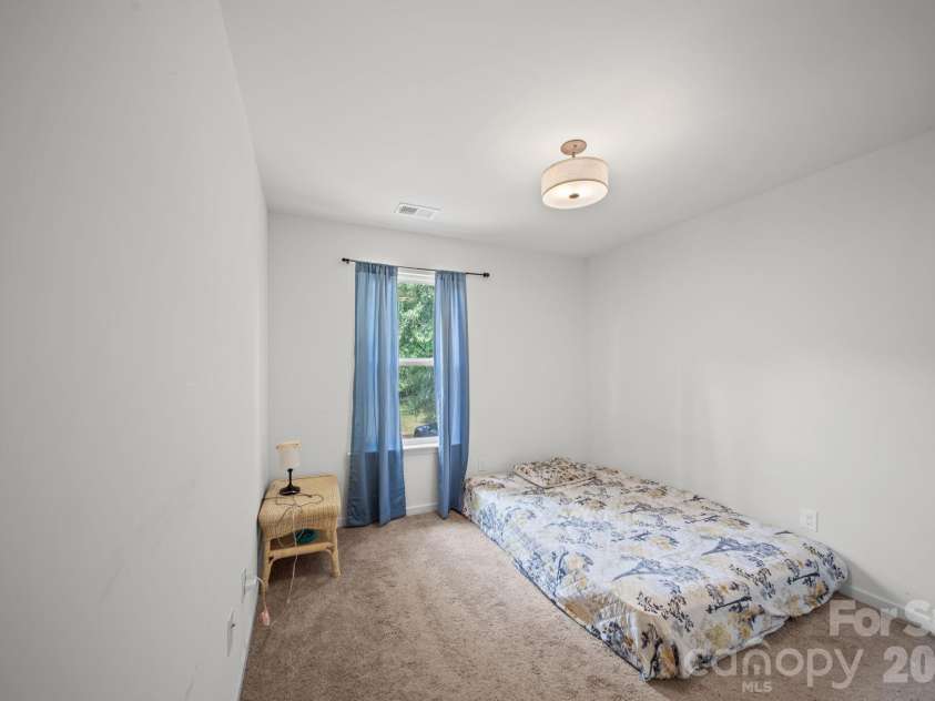 844 Matthews School Road, Matthews, NC 28105.  MLS# CAR4423028, YatesRealty ID 50504. Bed Room 1