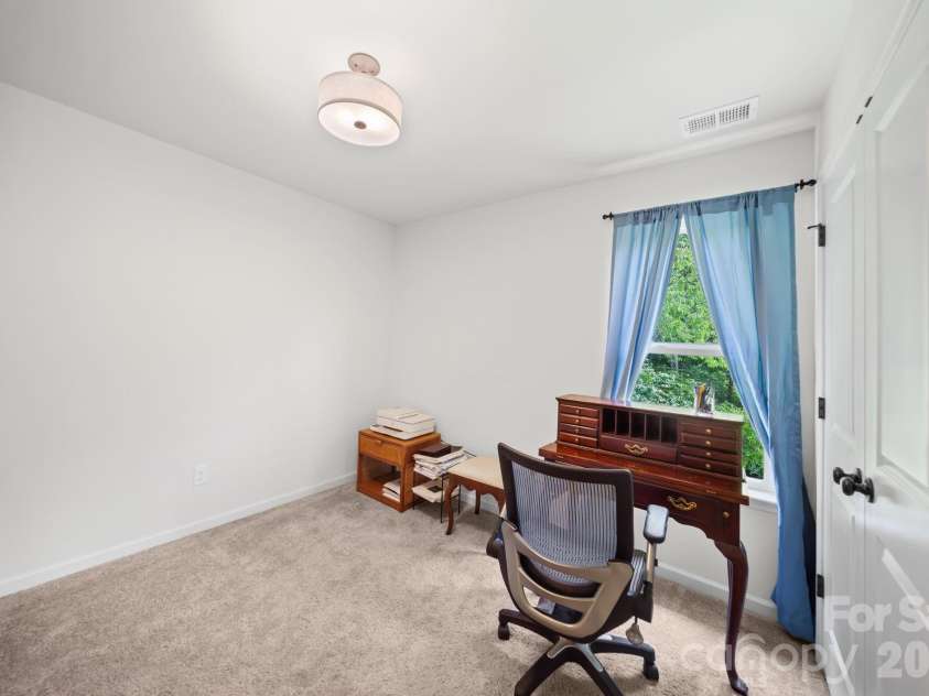 844 Matthews School Road, Matthews, NC 28105.  MLS# CAR4423028, YatesRealty ID 50504. Bed Room 2