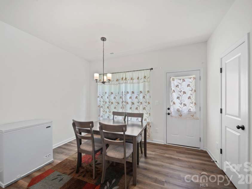 844 Matthews School Road, Matthews, NC 28105.  MLS# CAR4423028, YatesRealty ID 50504. Dinning Area