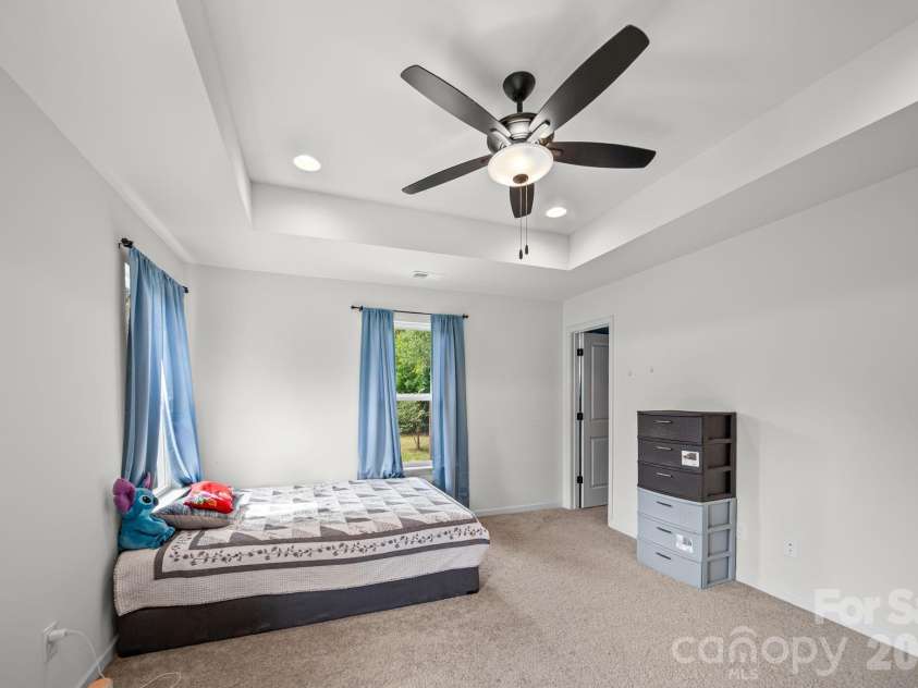 844 Matthews School Road, Matthews, NC 28105.  MLS# CAR4423028, YatesRealty ID 50504. Primary Bed Room