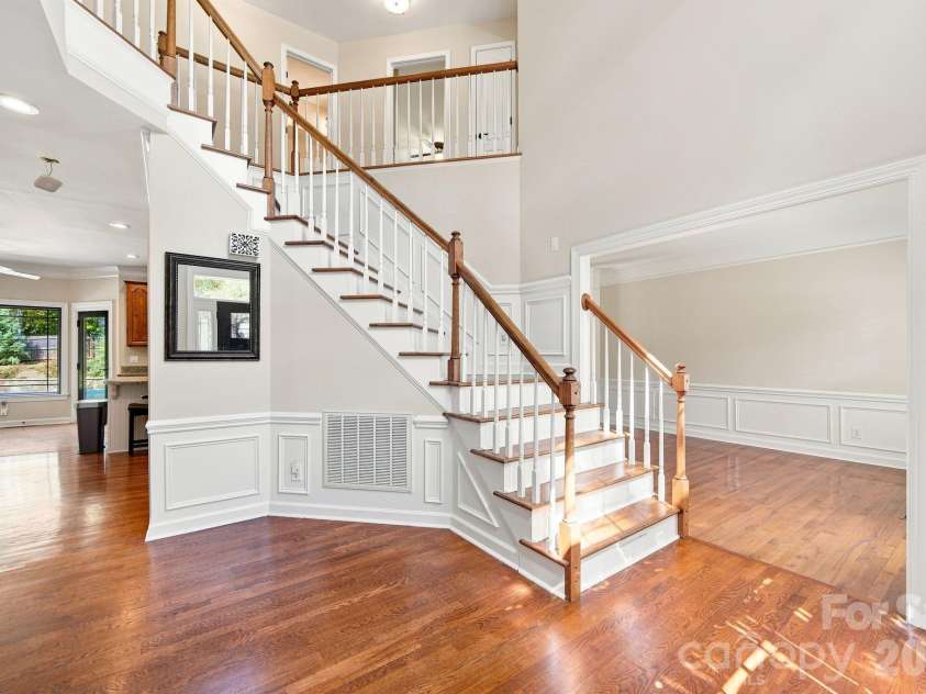 6821 Hollow Oak Drive, Mint Hill, NC 28227.  MLS# CAR4423362, YatesRealty ID 50505. 