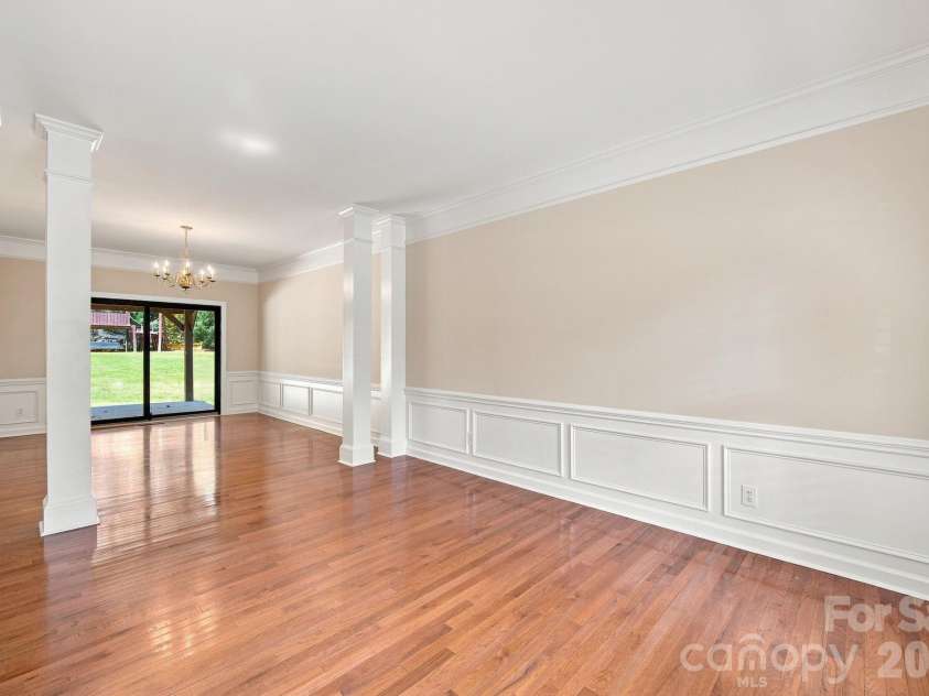 6821 Hollow Oak Drive, Mint Hill, NC 28227.  MLS# CAR4423362, YatesRealty ID 50505. 