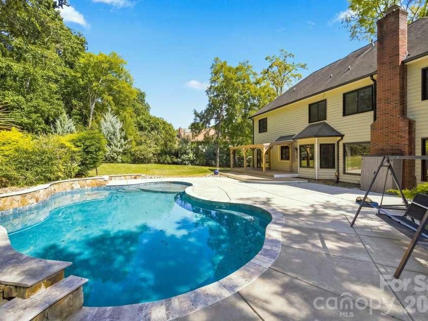 6821 Hollow Oak Drive, Mint Hill, NC 28227.  MLS# CAR4423362, YatesRealty ID 50505. 