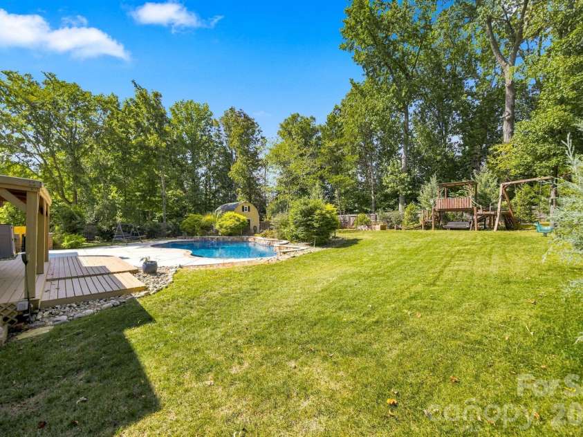 6821 Hollow Oak Drive, Mint Hill, NC 28227.  MLS# CAR4423362, YatesRealty ID 50505. 