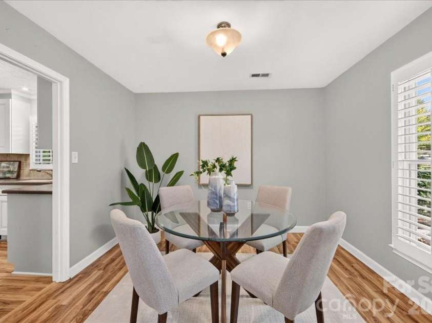 2624 Lawton Bluff Road, Charlotte, NC 28226.  MLS# CAR4423111, YatesRealty ID 50506. 