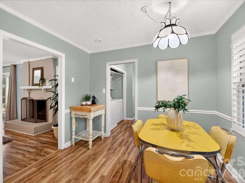 2624 Lawton Bluff Road, Charlotte, NC 28226.  MLS# CAR4423111, YatesRealty ID 50506. 