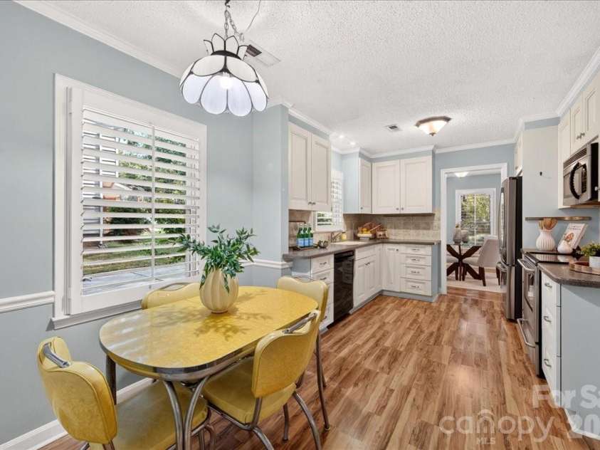 2624 Lawton Bluff Road, Charlotte, NC 28226.  MLS# CAR4423111, YatesRealty ID 50506. 