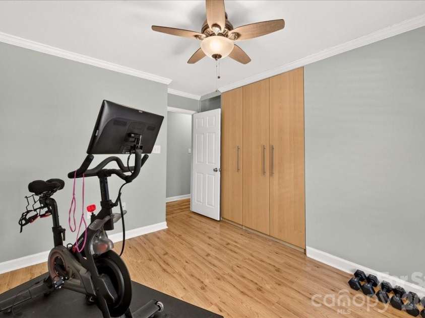 2624 Lawton Bluff Road, Charlotte, NC 28226.  MLS# CAR4423111, YatesRealty ID 50506. Great storage with built-ins!