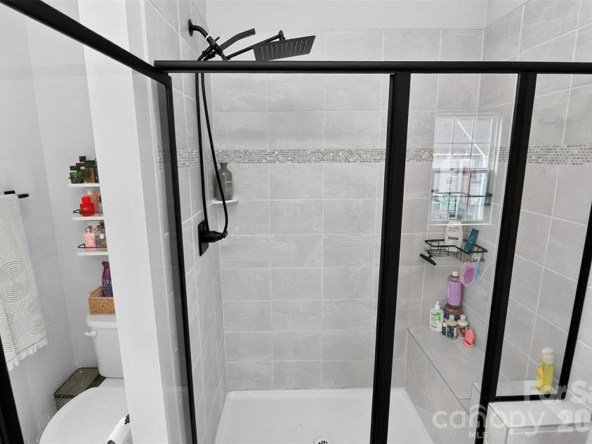 2402 Autumn Olive Lane, Matthews, NC 28104.  MLS# CAR4423034, YatesRealty ID 50507. 