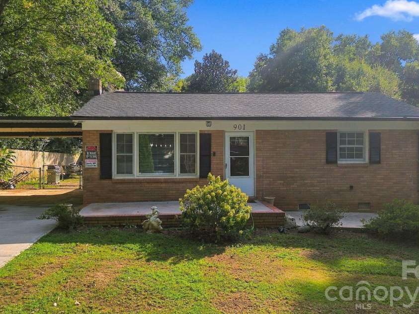 901 Furman Street, Dallas, NC 28034.  MLS# CAR4422984, YatesRealty ID 50511. 