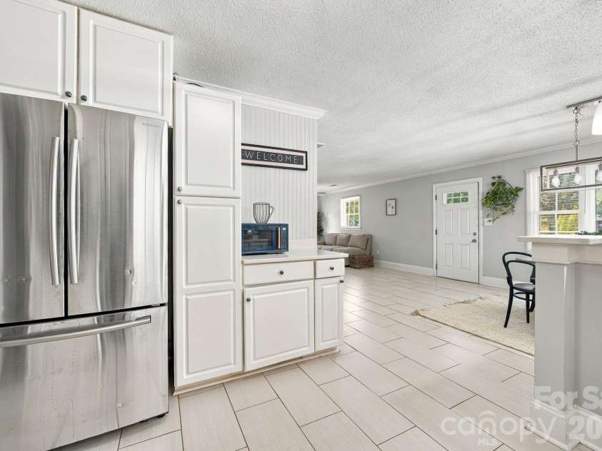 901 Furman Street, Dallas, NC 28034.  MLS# CAR4422984, YatesRealty ID 50511. 