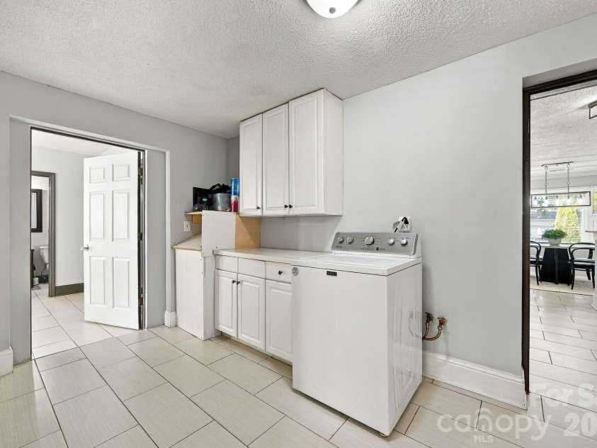 901 Furman Street, Dallas, NC 28034.  MLS# CAR4422984, YatesRealty ID 50511. 