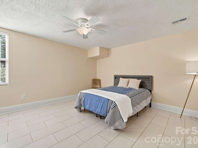 901 Furman Street, Dallas, NC 28034.  MLS# CAR4422984, YatesRealty ID 50511. 