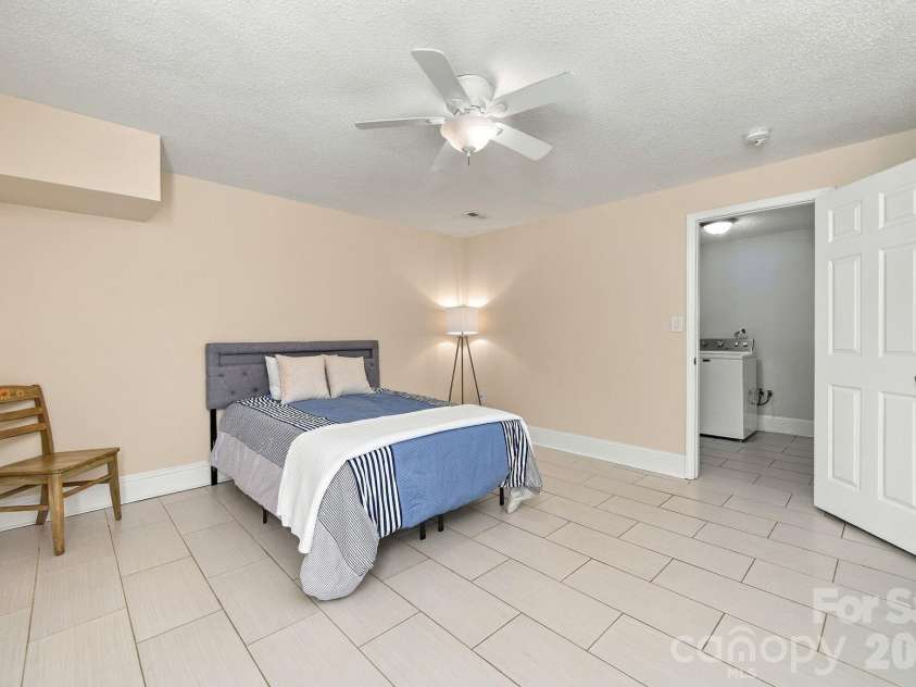 901 Furman Street, Dallas, NC 28034.  MLS# CAR4422984, YatesRealty ID 50511. 
