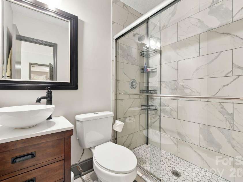 901 Furman Street, Dallas, NC 28034.  MLS# CAR4422984, YatesRealty ID 50511. 