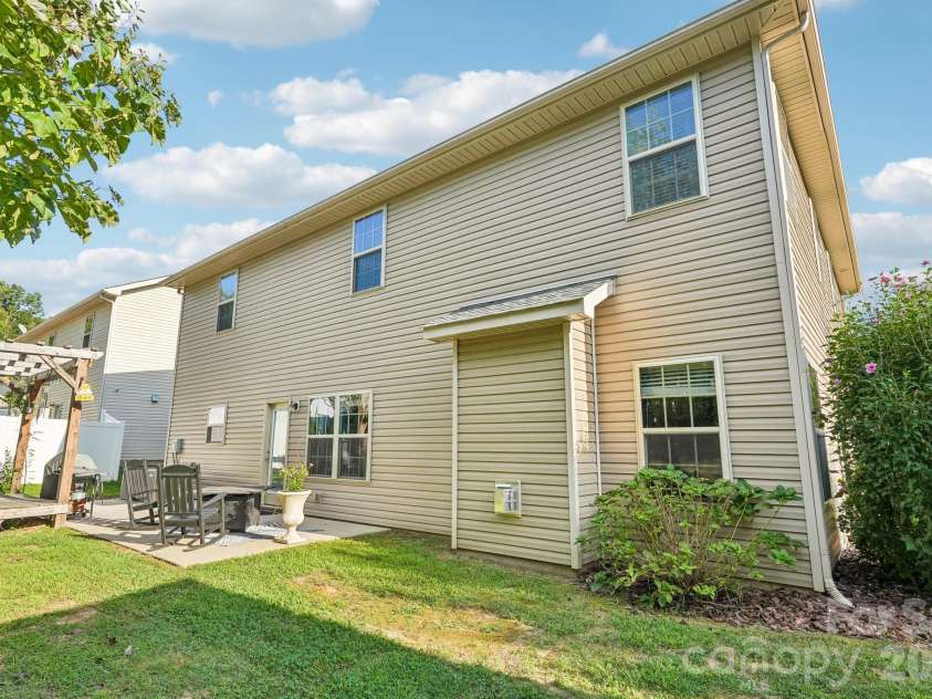 201 Taylors Creek Street, Mount Holly, NC 28120.  MLS# CAR4423412, YatesRealty ID 50512. 