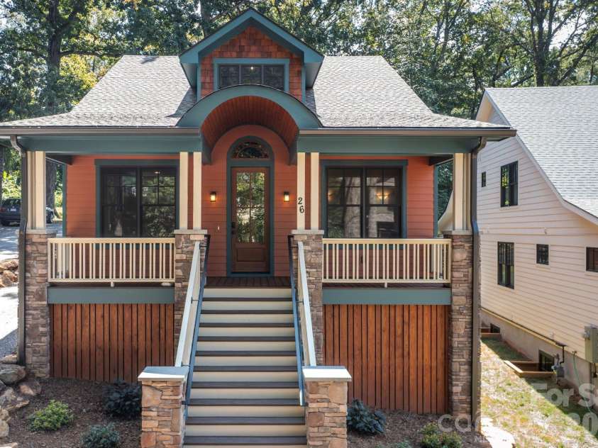 26 Grindstaff Drive, Asheville, NC 28803.  MLS# CAR4423848, YatesRealty ID 50514. 