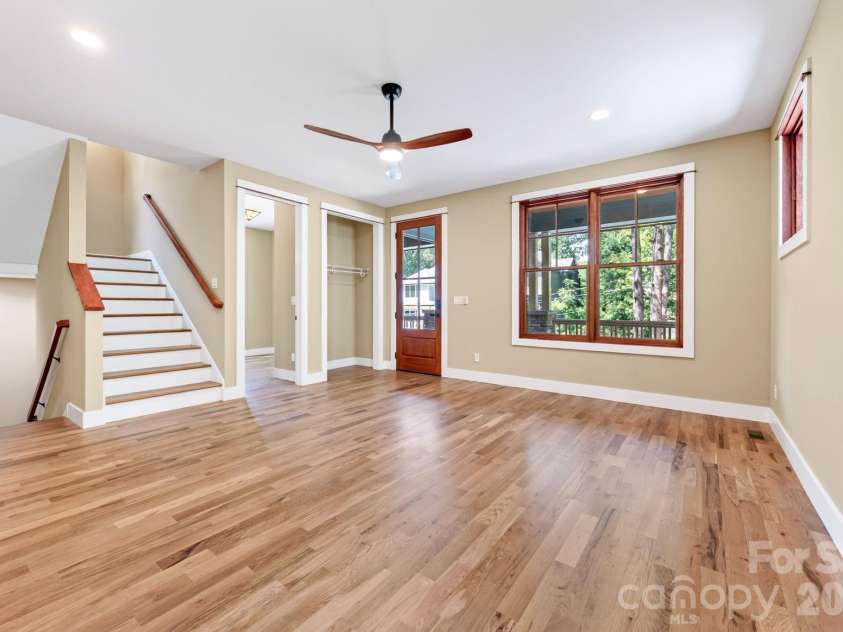 26 Grindstaff Drive, Asheville, NC 28803.  MLS# CAR4423848, YatesRealty ID 50514. 