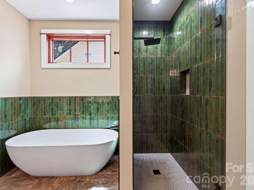 26 Grindstaff Drive, Asheville, NC 28803.  MLS# CAR4423848, YatesRealty ID 50514. 