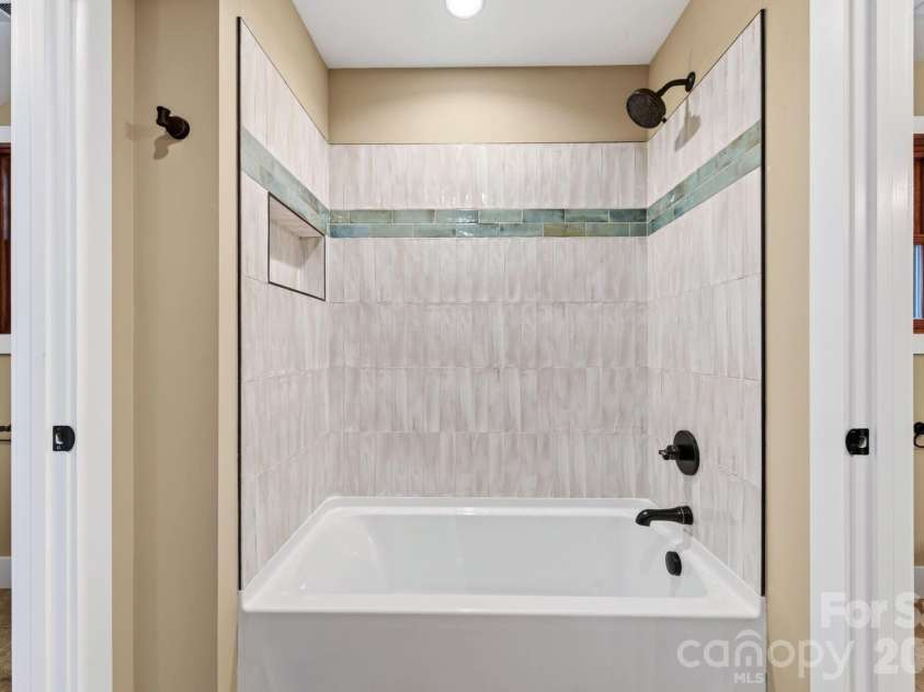 26 Grindstaff Drive, Asheville, NC 28803.  MLS# CAR4423848, YatesRealty ID 50514. 