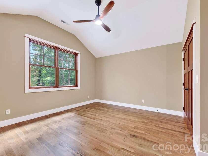 26 Grindstaff Drive, Asheville, NC 28803.  MLS# CAR4423848, YatesRealty ID 50514. 