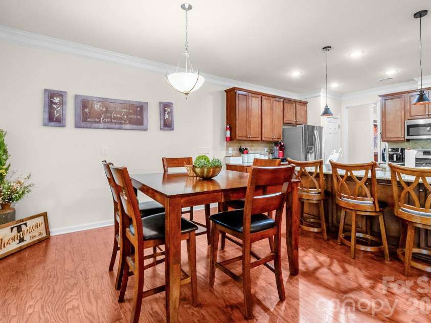 1310 Robinson Oaks Drive, Gastonia, NC 28054.  MLS# CAR4423733, YatesRealty ID 50516. 