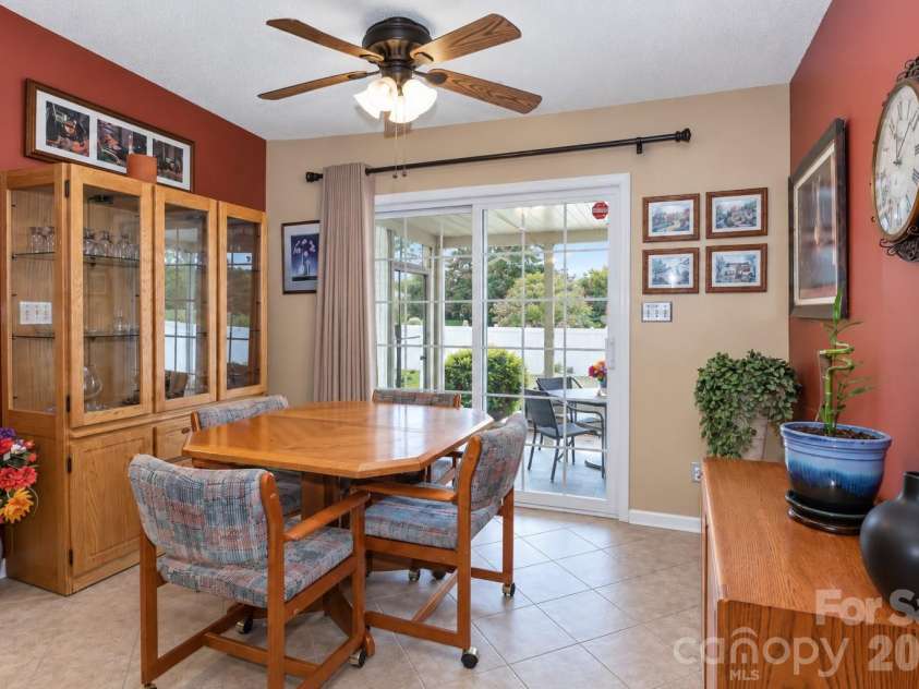 2174 Wexford Way, Statesville, NC 28625.  MLS# CAR4423918, YatesRealty ID 50517. 