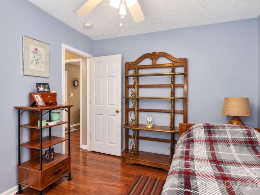 2174 Wexford Way, Statesville, NC 28625.  MLS# CAR4423918, YatesRealty ID 50517. 