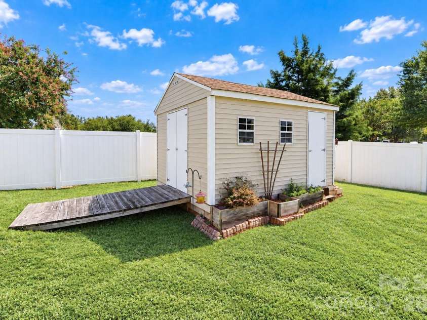 2174 Wexford Way, Statesville, NC 28625.  MLS# CAR4423918, YatesRealty ID 50517. Storage shed