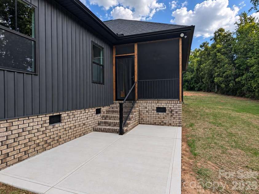 25011 Elias Trails Road, Locust, NC 28097.  MLS# CAR4420599, YatesRealty ID 50518. 