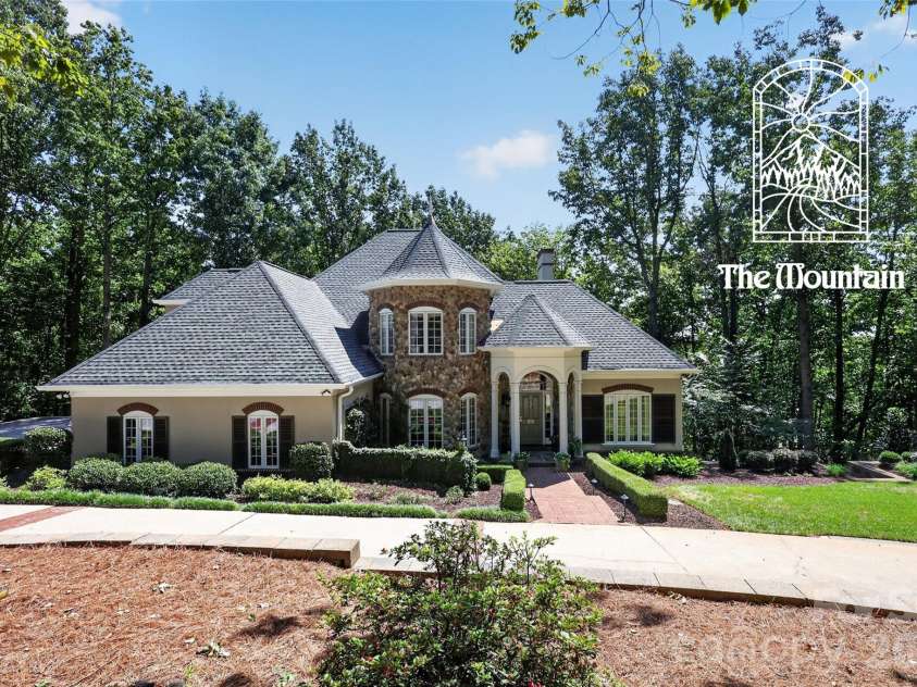 312 Eagles Walk, Gastonia, NC 28056.  MLS# CAR4421205, YatesRealty ID 50520. 