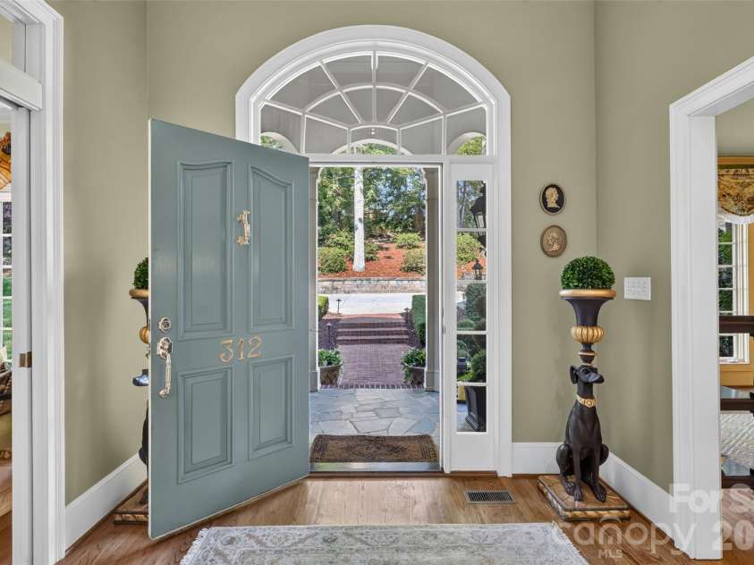 312 Eagles Walk, Gastonia, NC 28056.  MLS# CAR4421205, YatesRealty ID 50520. 