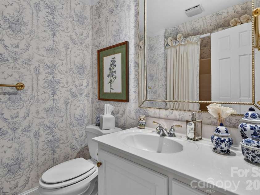 312 Eagles Walk, Gastonia, NC 28056.  MLS# CAR4421205, YatesRealty ID 50520. 