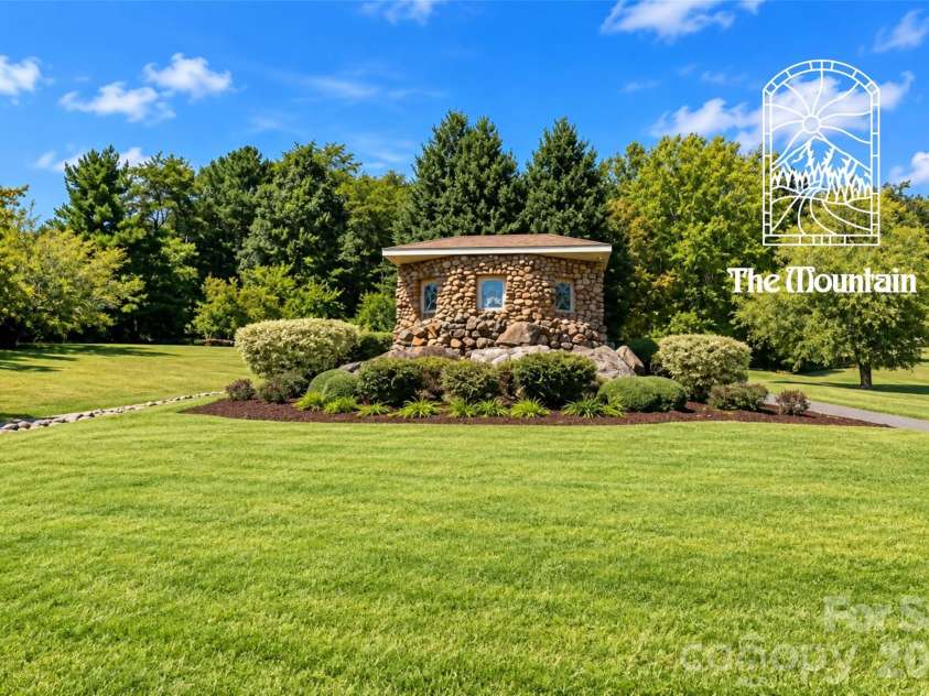 312 Eagles Walk, Gastonia, NC 28056.  MLS# CAR4421205, YatesRealty ID 50520. 
