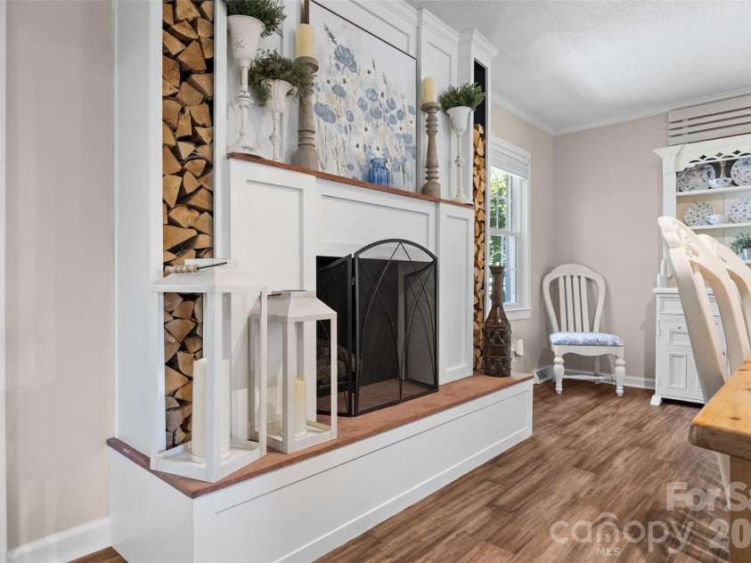 1654 Colony Road, Rock Hill, SC 29730.  MLS# CAR4422027, YatesRealty ID 50524. Fireplace